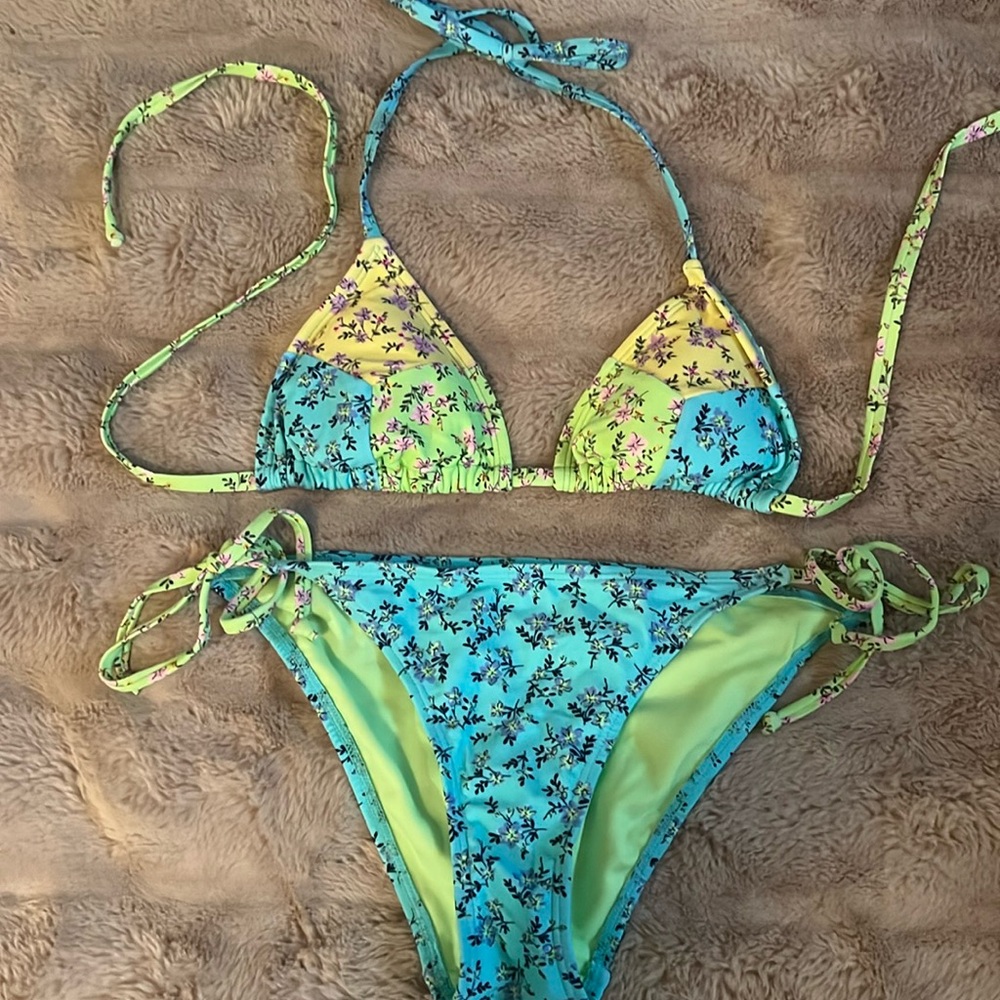 NWOT multi floral bikini